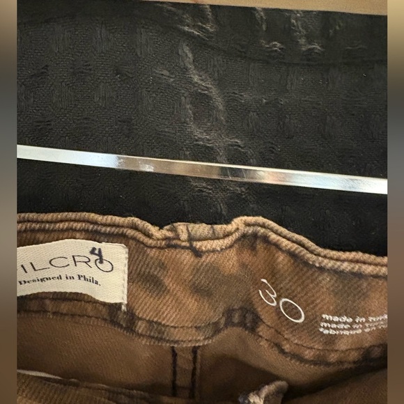 Anthropologie The Adi Leopard Mid-Rise Flare Jeans by Pilcro 30 Animal Print NWT - Picture 6 of 7